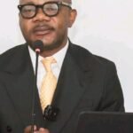 Mines : Louis Watum Kabamba, ministre des Mines, suspend Jean-Paul Kapongo Kadiobo de ses fonctions de directeur général du SAEMAPE
